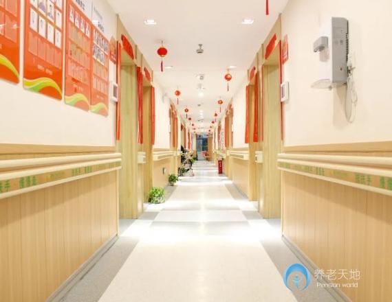 長沙市岳麓區桐梓坡紅楓養老中心